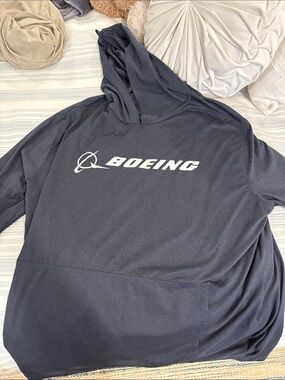 *NEVER WORN* Boeing Logo Hoodie - NAVY